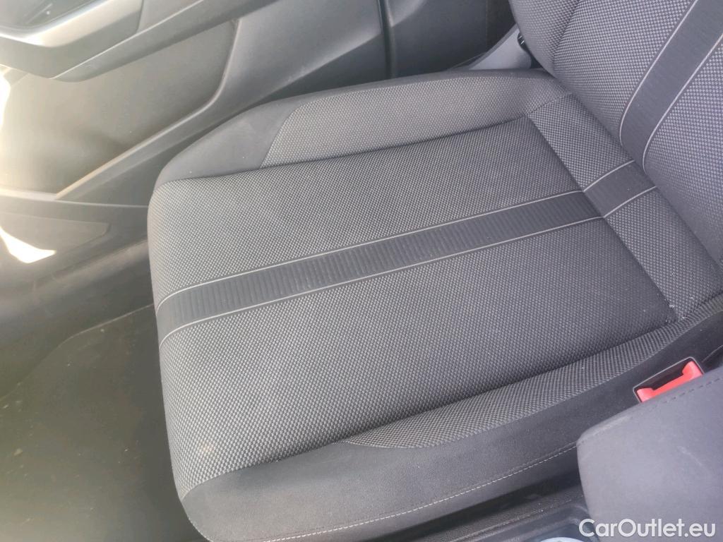  Volkswagen  T-ROC  Life 2.0 TDI 115CV MT6 E6d #43