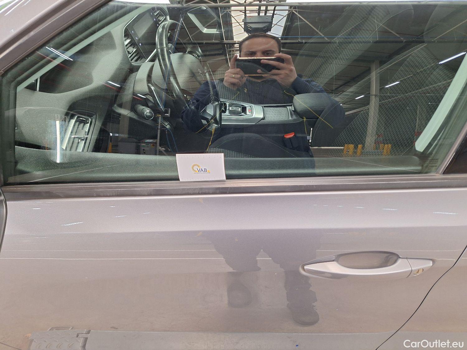  Peugeot  308 Peugeot,  SW FL'17, Peugeot  SW 1.5 BlueHDi 130 S&S EAT8 Active 5d #23