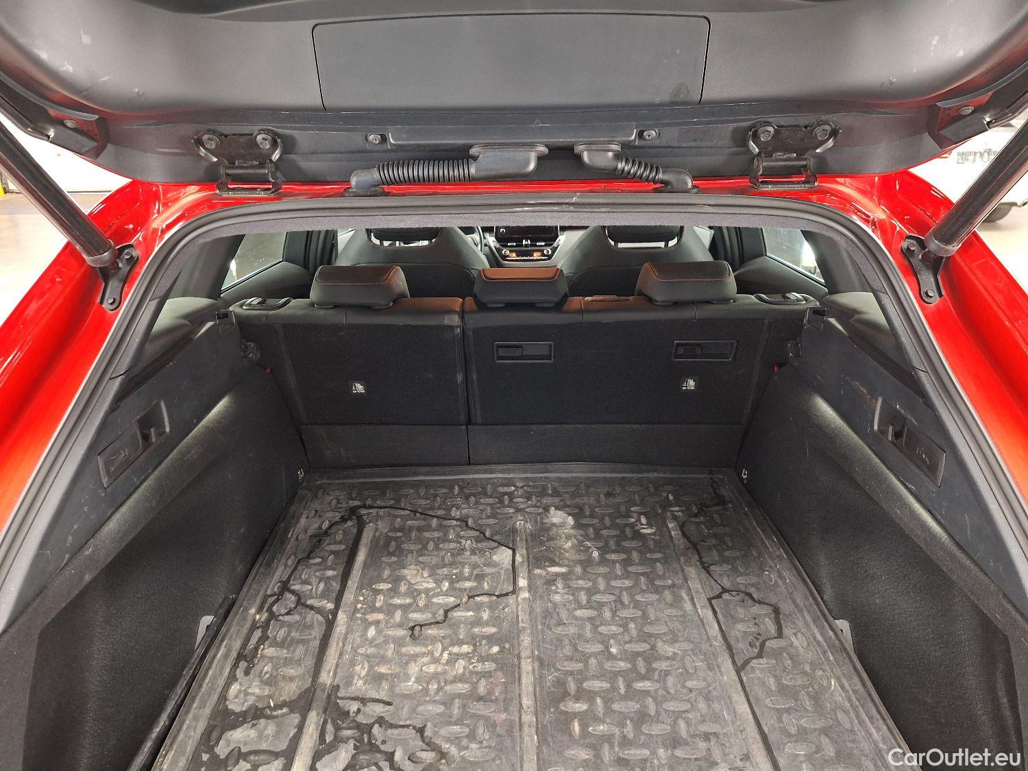  Toyota  Corolla Toyota,  TS '19, Toyota  Touring Sports 1.8 Hybrid Premium e #13