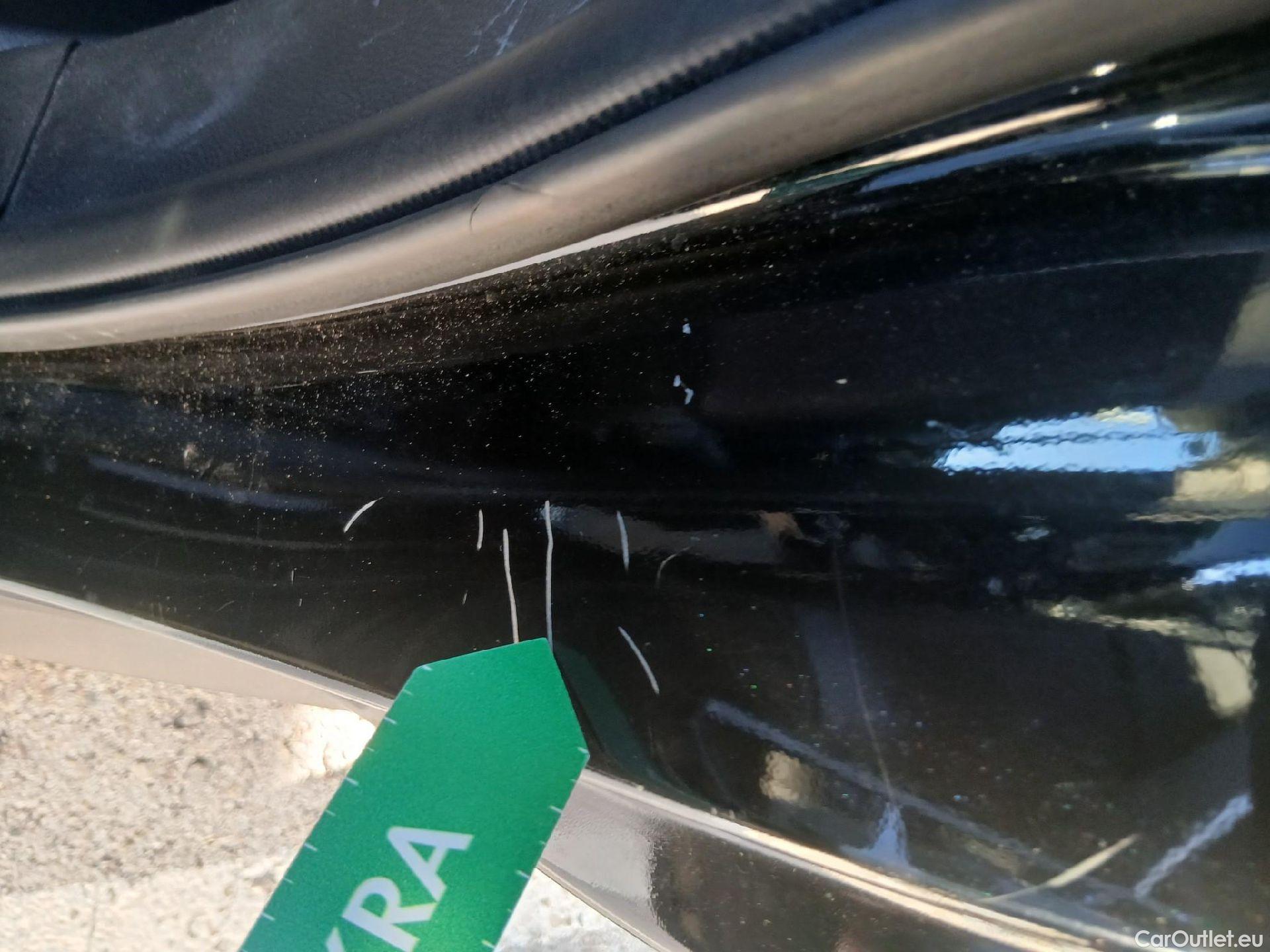  Toyota  RAV4 TOYOTA  / 2018 / 5P / todoterreno 2.5l 220H Advance #6