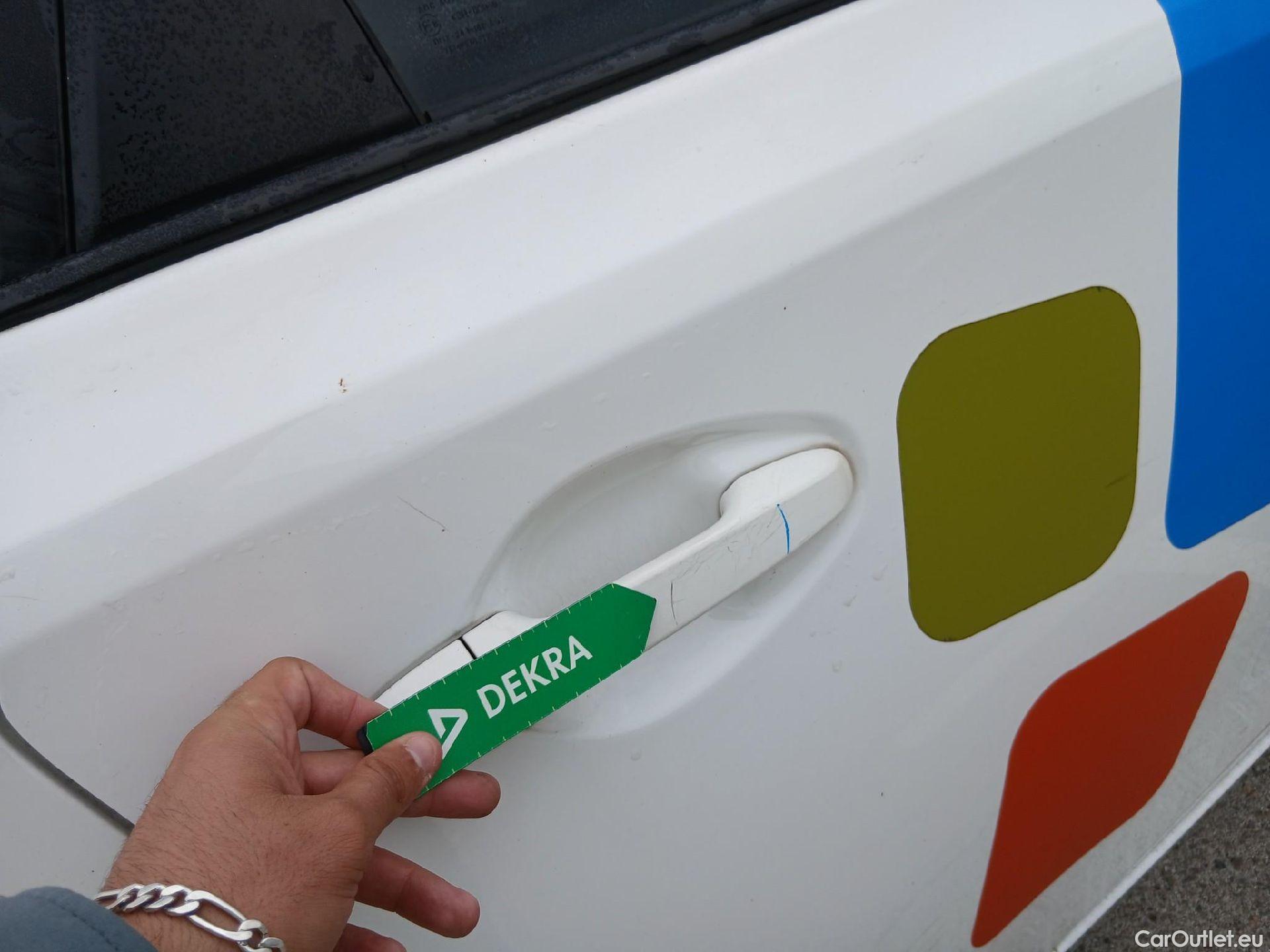  Toyota  Auris TOYOTA  / 2015 / 5P / berlina con portón 1.8 140H Hybrid Business #44