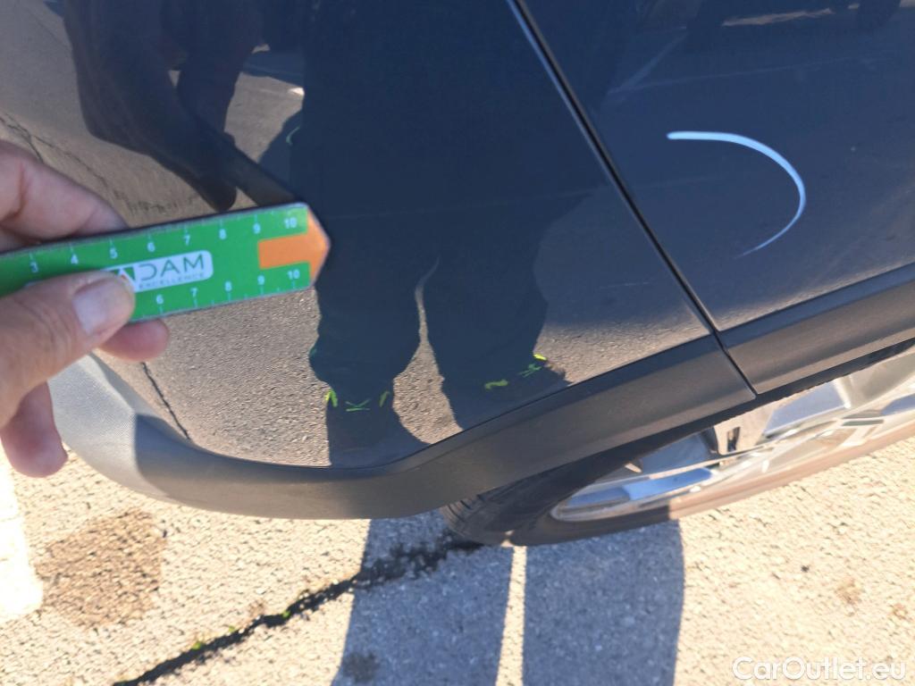  KIA  STONIC KIA  / 2017 / 5P / todoterreno 1.0 T-GDi 88kW (120CV) MHEV iMT GT Line #38