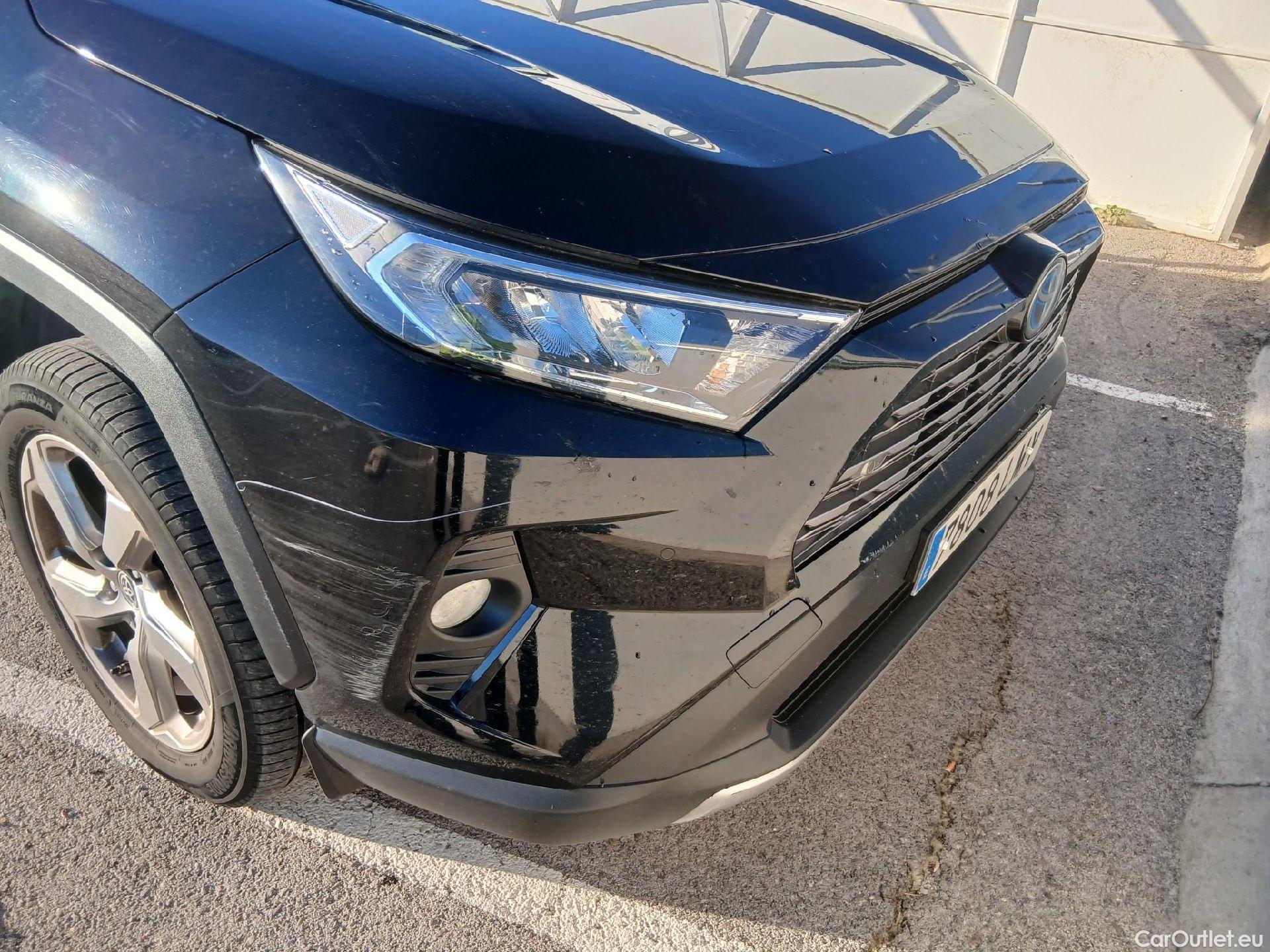  Toyota  RAV4 TOYOTA  / 2018 / 5P / todoterreno 2.5l 220H Advance #16