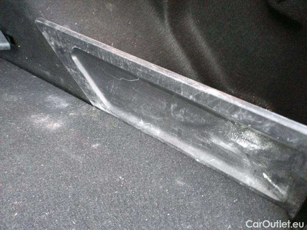  Toyota  Corolla TOYOTA  / 2019 / 5P / familiar 1.8 125H ACTIVE TECH E-CVT TOU SPORT #17