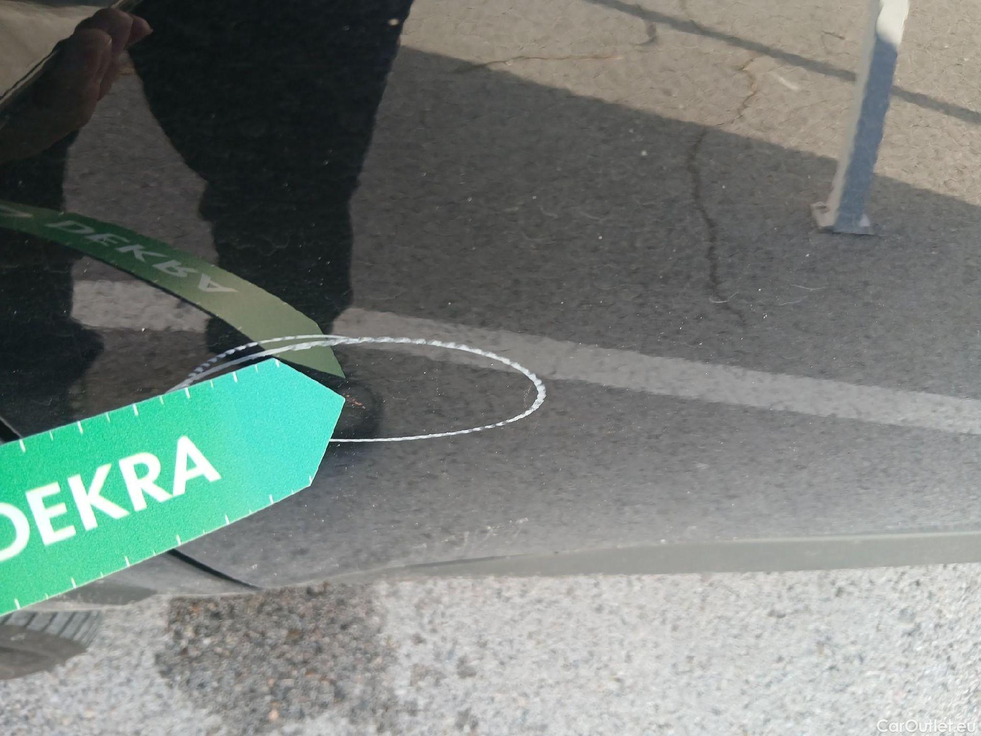  Toyota  RAV4 TOYOTA  / 2018 / 5P / todoterreno 2.5l 220H Advance #25