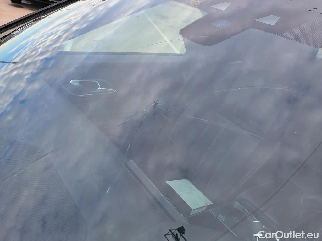  Land Rover  Range Rover LAND ROVER  Velar / 2017 / 5P / todoterreno 2.0 D240 177kW R-Dynamic S 4WD Auto #2