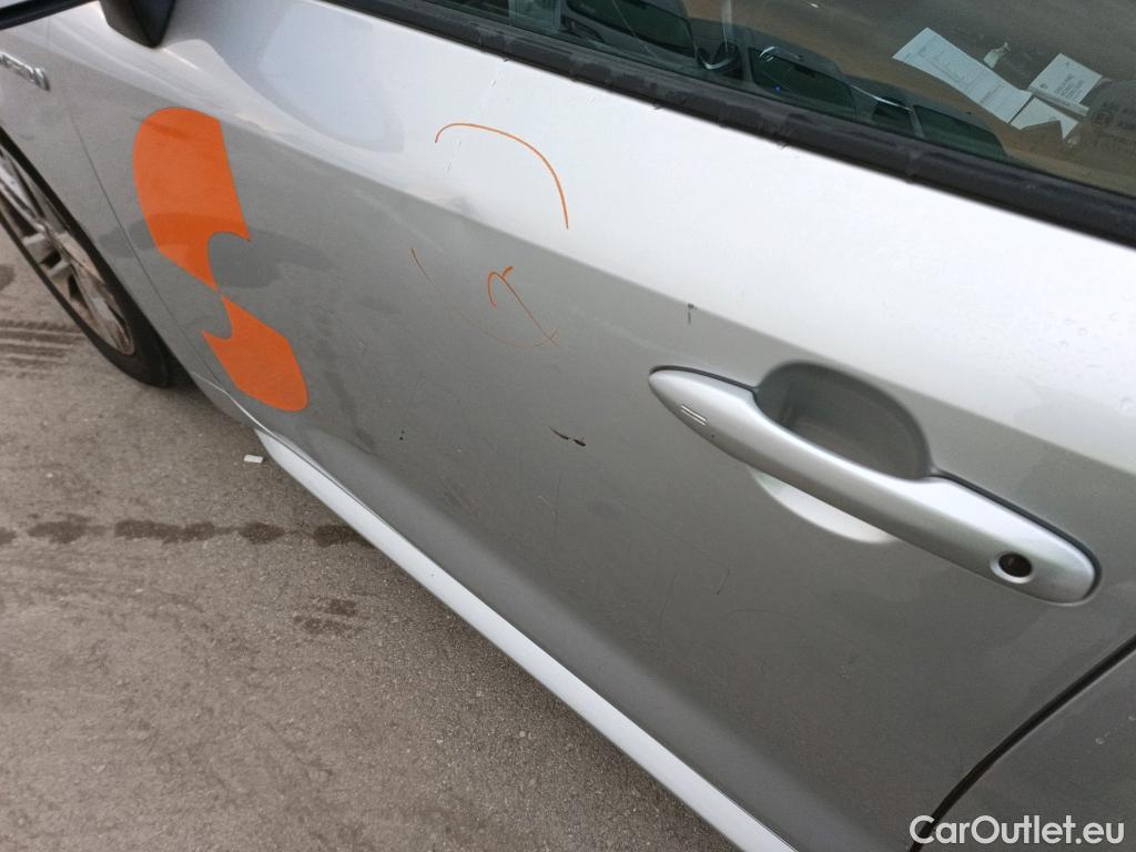  Toyota  Corolla TOYOTA  / 2019 / 5P / familiar 1.8 125H ACTIVE TECH E-CVT TOU SPORT #4