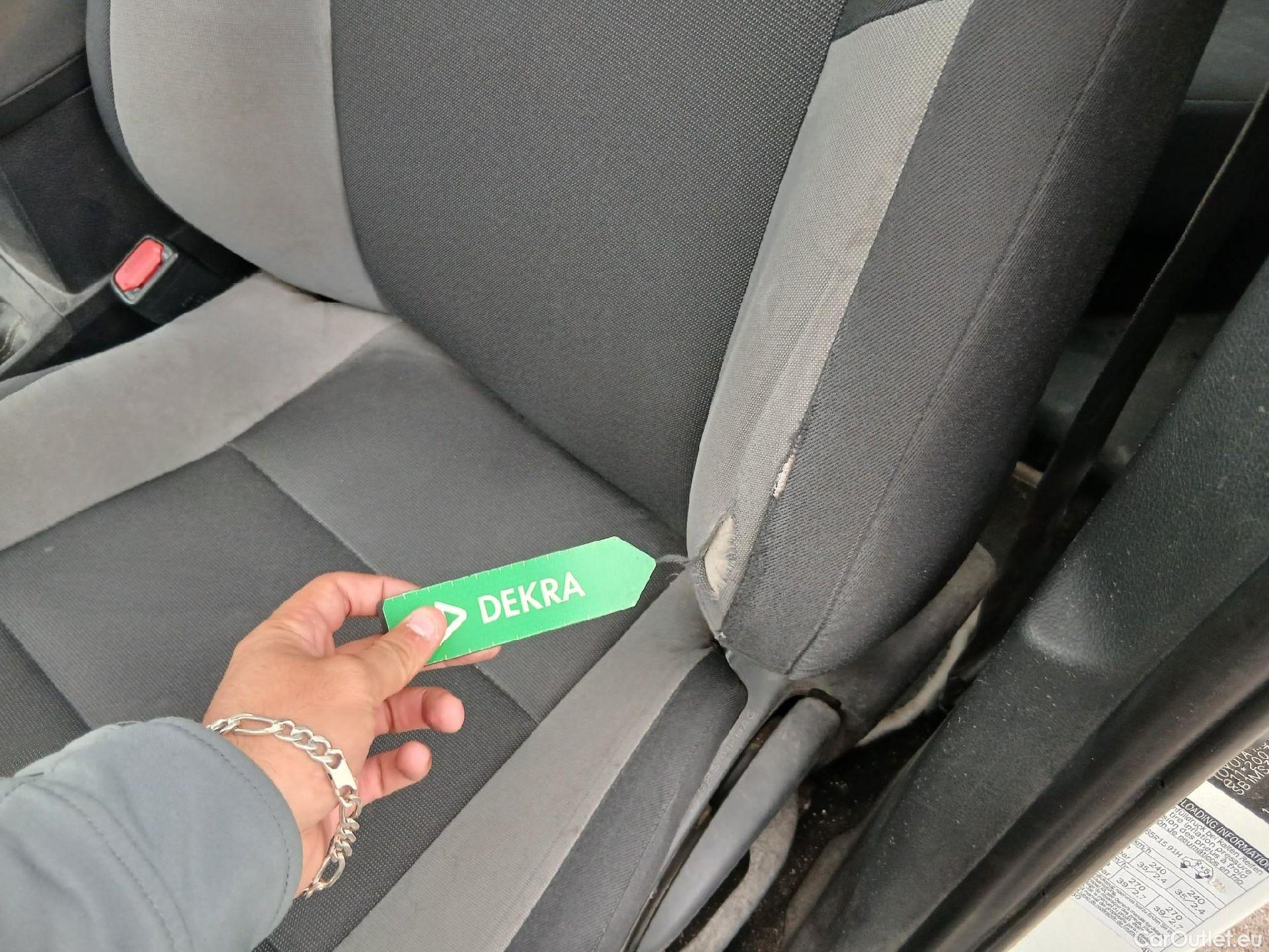  Toyota  Auris TOYOTA  / 2015 / 5P / berlina con portón 1.8 140H Hybrid Business #16