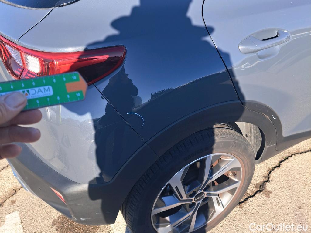  KIA  STONIC KIA  / 2017 / 5P / todoterreno 1.0 T-GDi 88kW (120CV) MHEV iMT GT Line #35