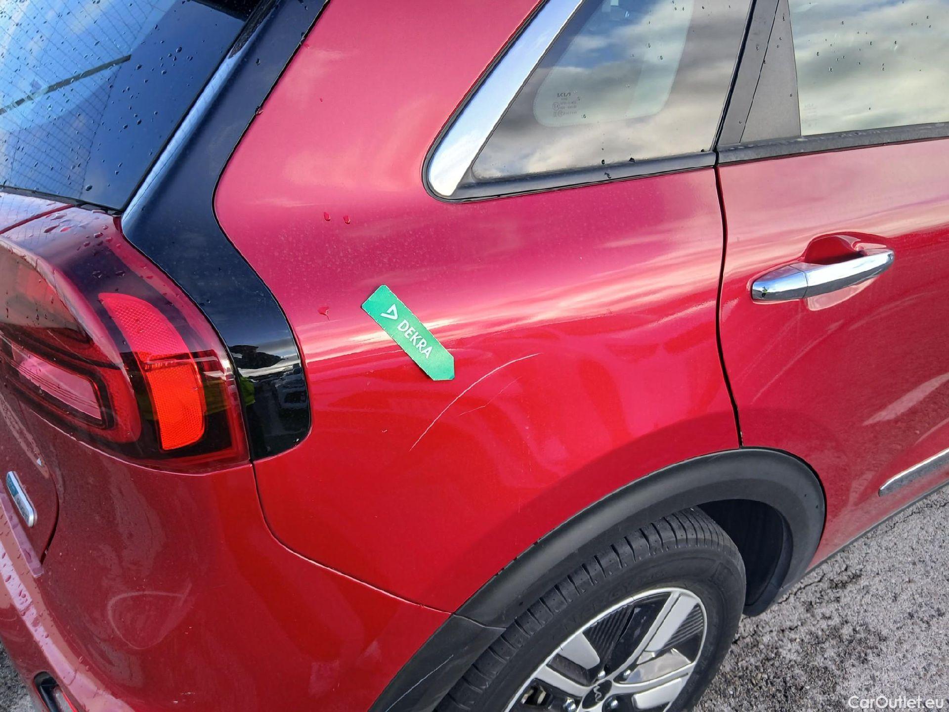  KIA  Niro KIA  / 2019 / 5P / crossover 1.6 GDi PHEV 104kW (141CV) Drive #26