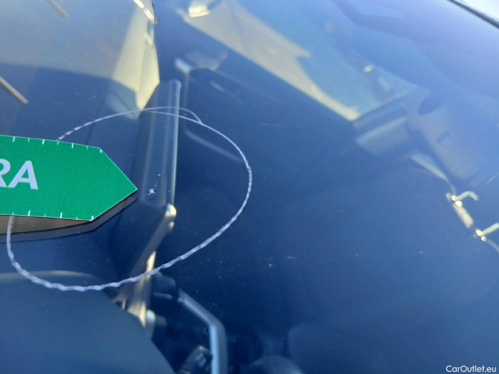  Toyota  RAV4 TOYOTA  / 2018 / 5P / todoterreno 2.5l 220H Advance #14