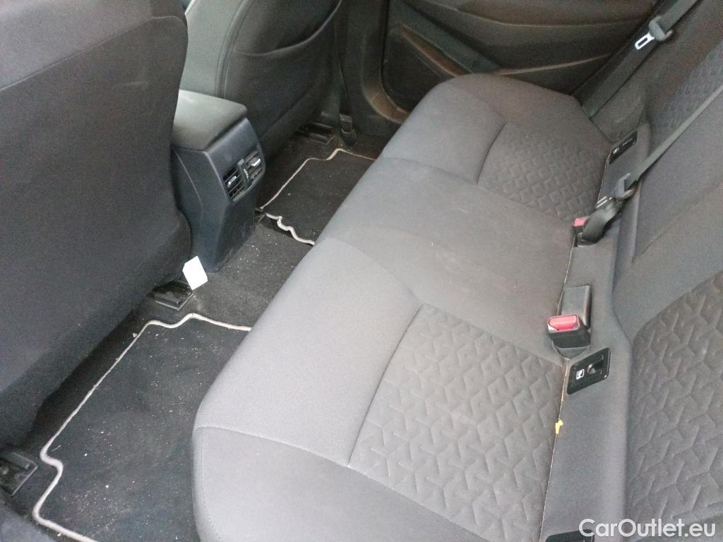  Toyota  Corolla TOYOTA  / 2019 / 5P / familiar 1.8 125H ACTIVE TECH E-CVT TOU SPORT #9