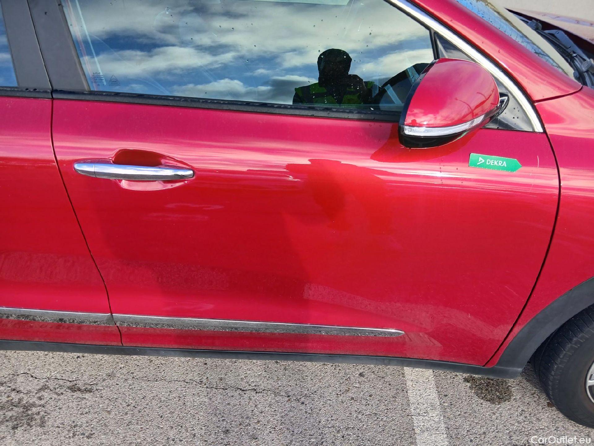  KIA  Niro KIA  / 2019 / 5P / crossover 1.6 GDi PHEV 104kW (141CV) Drive #28