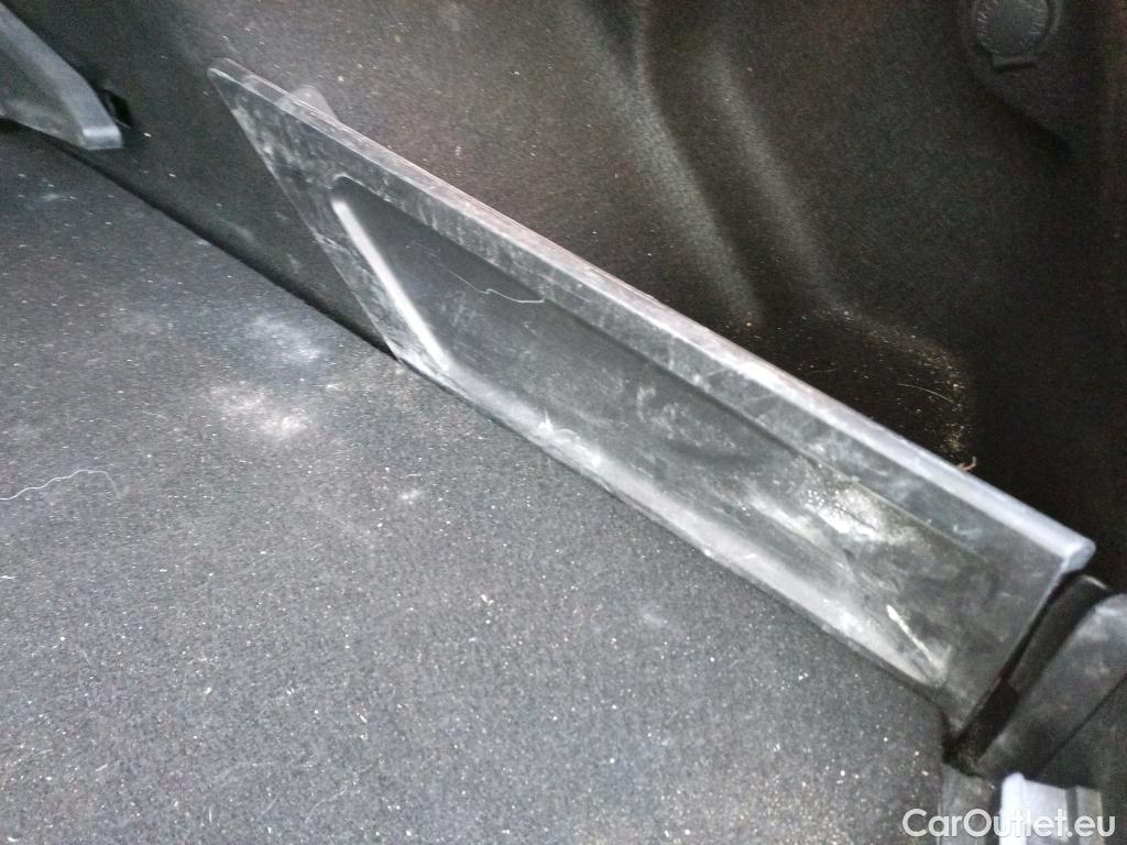  Toyota  Corolla TOYOTA  / 2019 / 5P / familiar 1.8 125H ACTIVE TECH E-CVT TOU SPORT #16