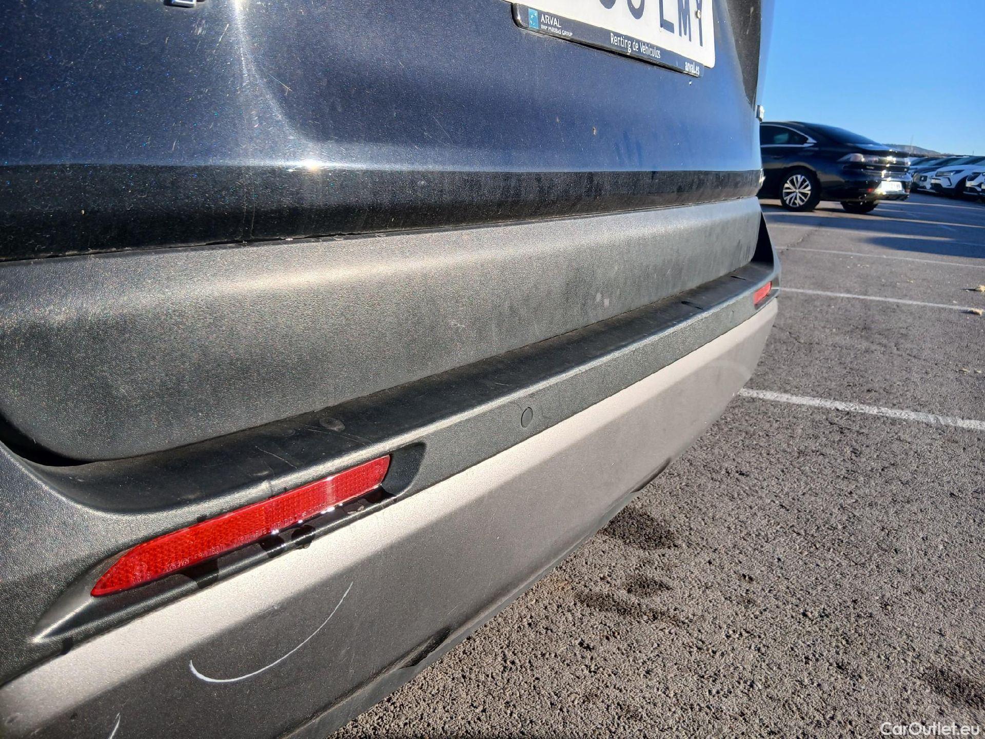  Toyota  RAV4 TOYOTA  / 2018 / 5P / todoterreno 2.5l 220H Advance #34