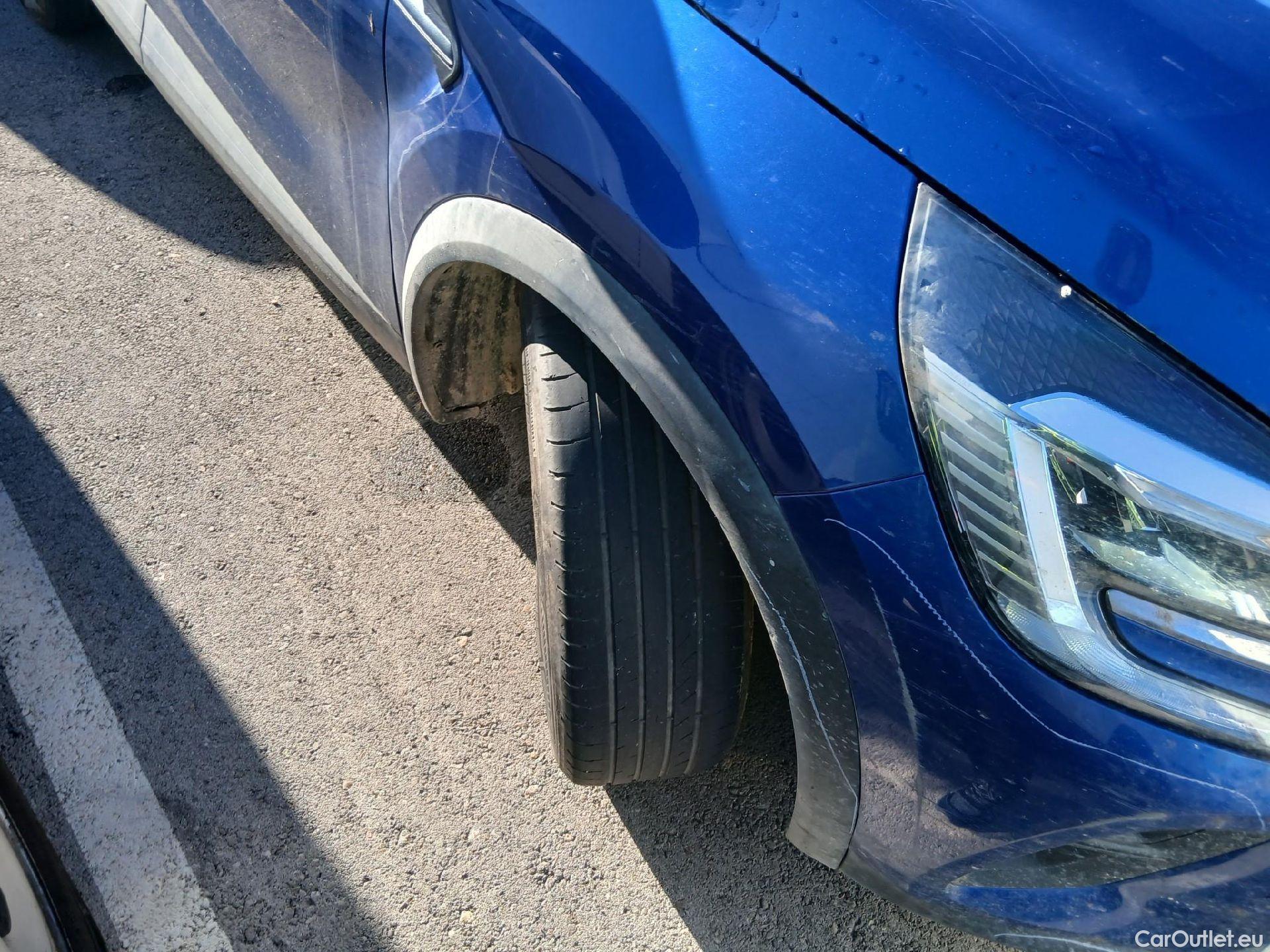  Renault  Captur RENAULT  / 2020 / 5P / todoterreno Intens TCe 90 #41