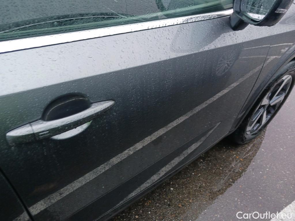  Nissan  Qashqai NISSAN  / 2021 / 5P / todoterreno DIG-T 116kW mHEV Xtronic Premiere Edit.(SL) #20