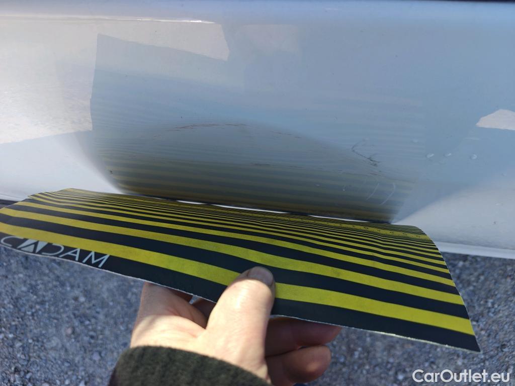  Toyota  Yaris TOYOTA  / 2017 / 5P / berlina con portón 1.5 100H Active Tech #5