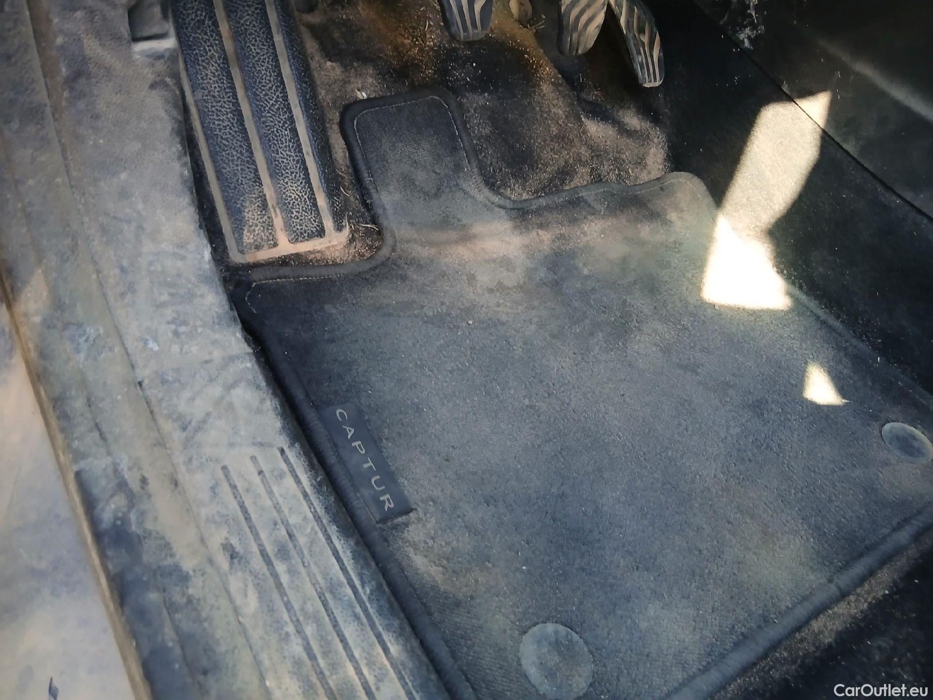  Renault  Captur RENAULT  / 2020 / 5P / todoterreno Intens TCe 90 #2