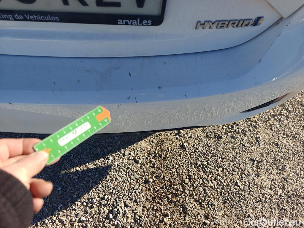  Toyota  Yaris TOYOTA  / 2017 / 5P / berlina con portón 1.5 100H Active Tech #16