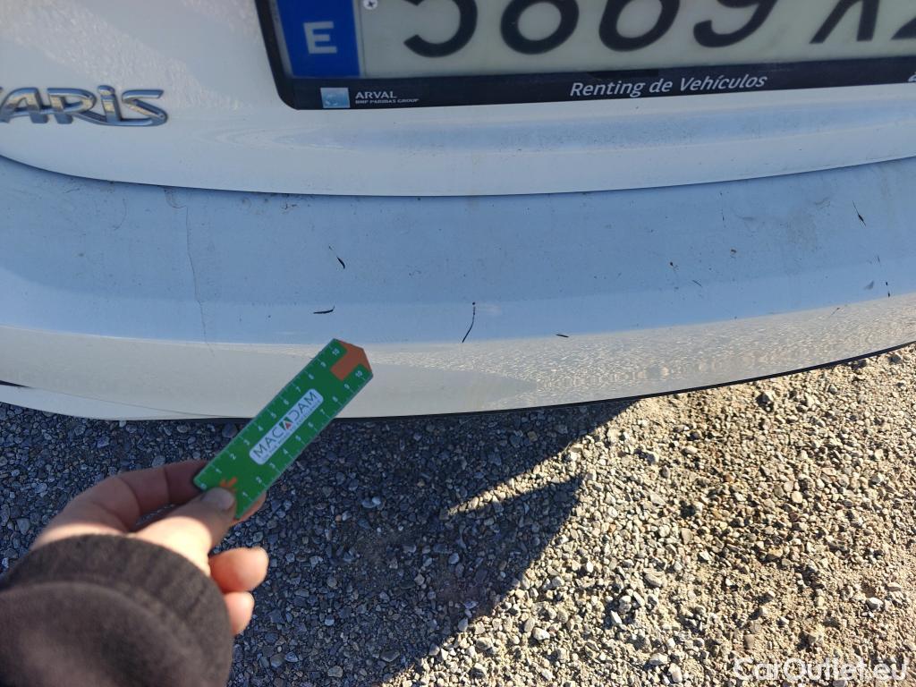  Toyota  Yaris TOYOTA  / 2017 / 5P / berlina con portón 1.5 100H Active Tech #15