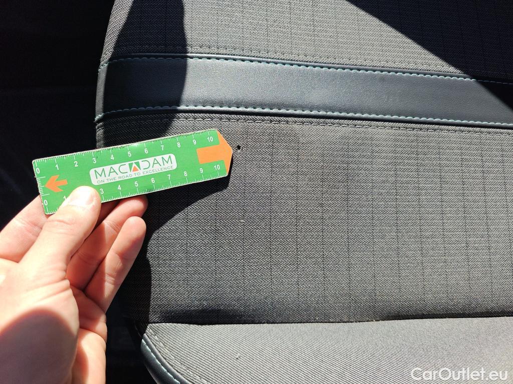  Peugeot  208 PEUGEOT  / 2019 / 5P / berlina con portón BlueHDi 73kW (100CV) Allure #27