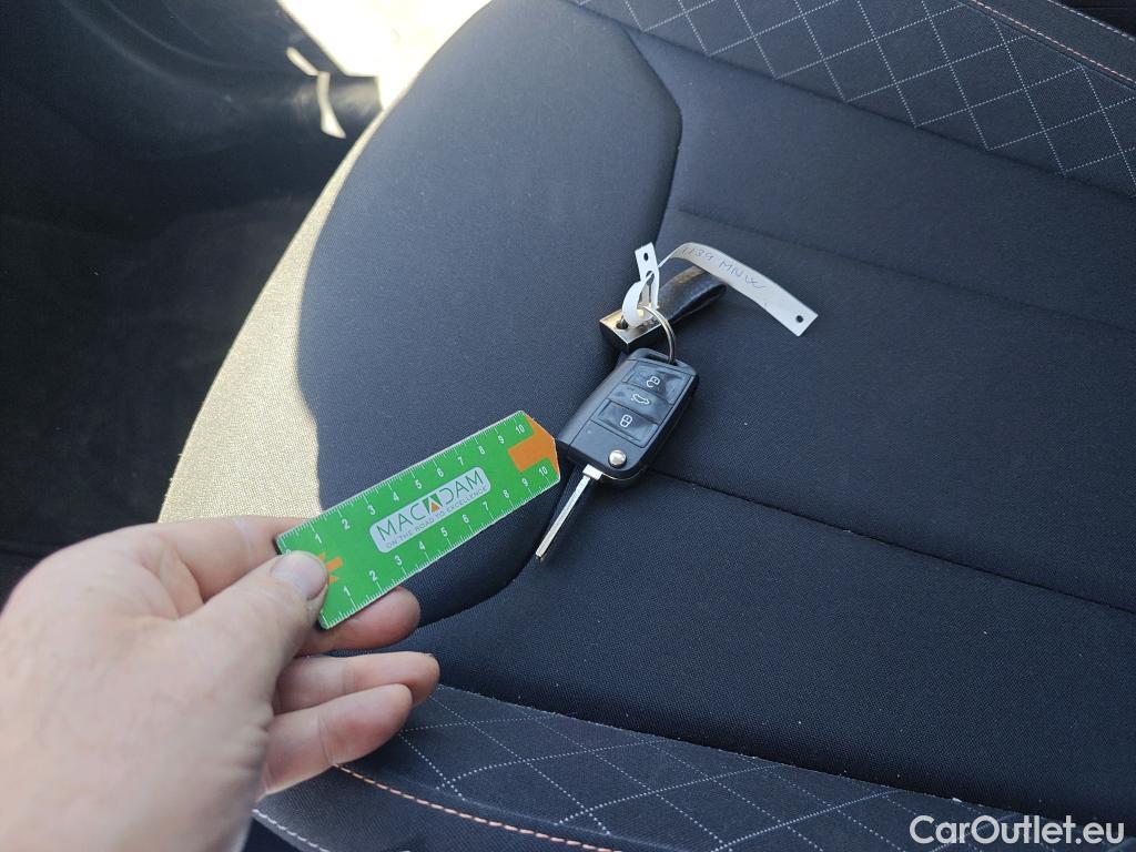  Skoda  KAMIQ SKODA  1.0 TSI 81kW (110CV) DSG Ambition #1