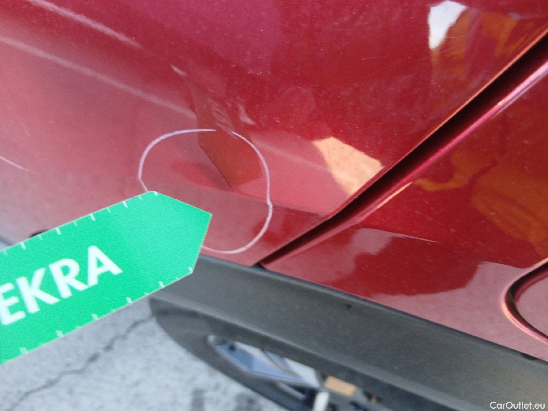  Peugeot  2008 PEUGEOT  / 2019 / 5P / todoterreno GT Puretech 130 S&S EAT8 #14