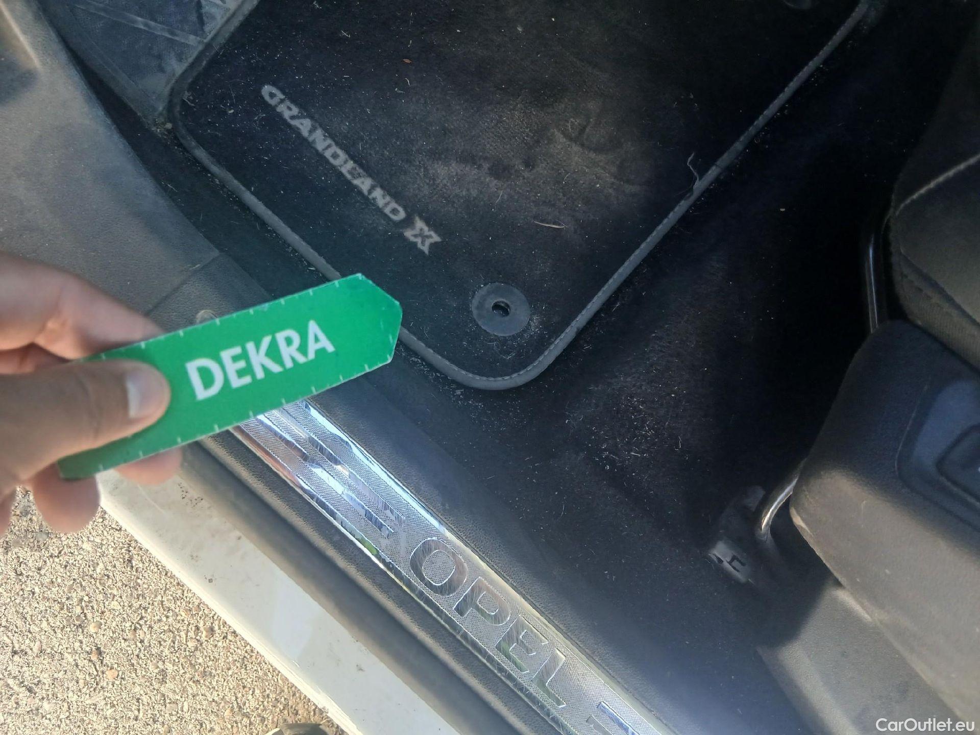  Opel   Grandland X OPEL PHEV / 2017 / 5P / todoterreno 1.6 Turbo Ultimate Auto 4x2 #3