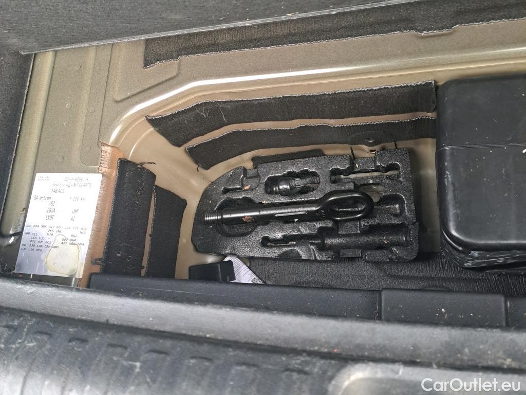  Audi  Q4 E-Tron AUDI  / 2021 / 5P / todoterreno S line 40 e-tron 150kW 82kWh #12