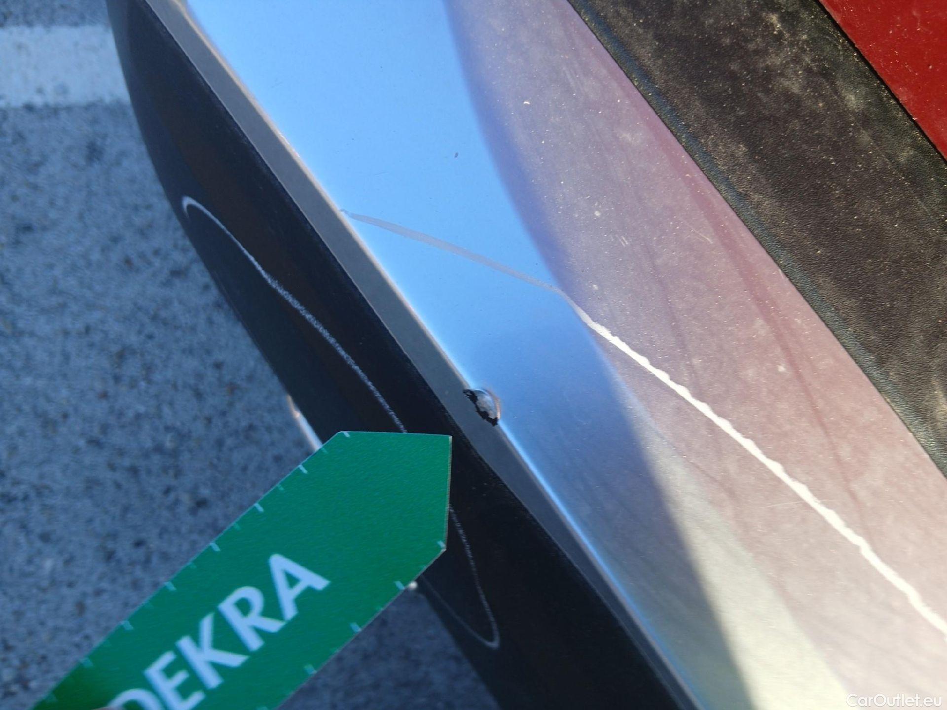  Peugeot  2008 PEUGEOT  / 2019 / 5P / todoterreno GT Puretech 130 S&S EAT8 #20