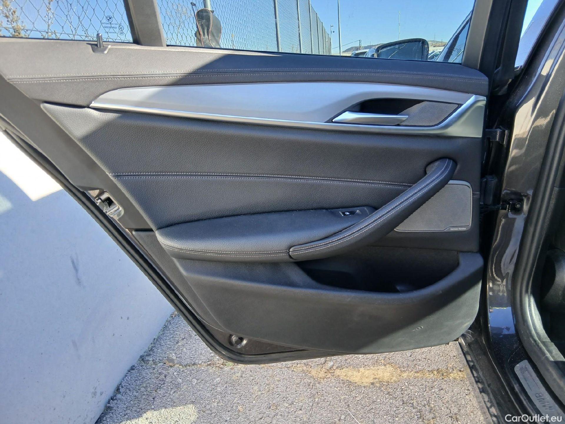  Bmw  Serie 5 BMW  / 2020 / 5P / familiar 520dA xDrive Touring #40