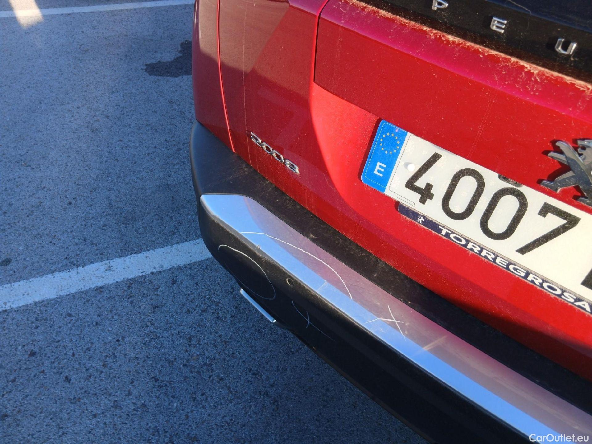  Peugeot  2008 PEUGEOT  / 2019 / 5P / todoterreno GT Puretech 130 S&S EAT8 #19