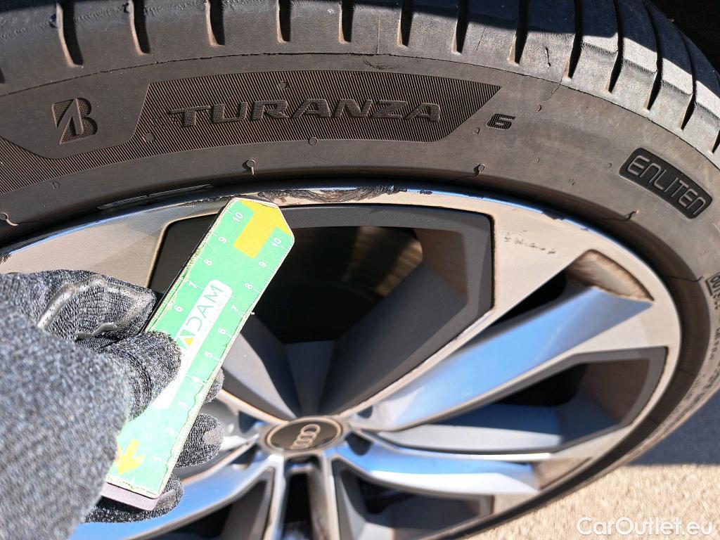  Audi  Q5 AUDI  SPORTBACK / 2020 / 5P / todoterreno Black line 40 TDI 150kW quattro-ultra #2