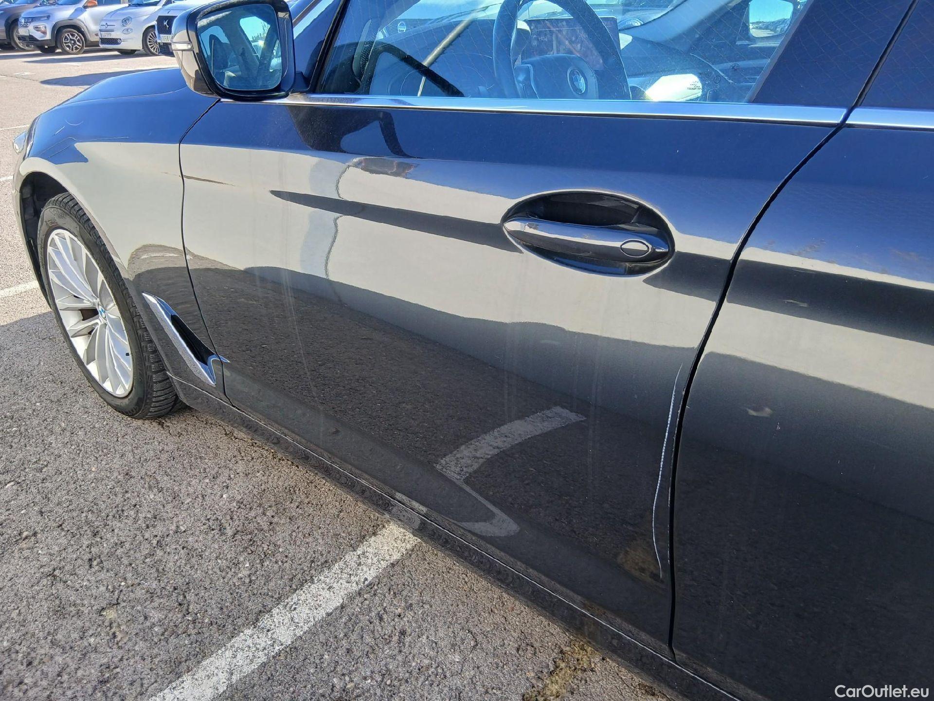  Bmw  Serie 5 BMW  / 2020 / 5P / familiar 520dA xDrive Touring #9