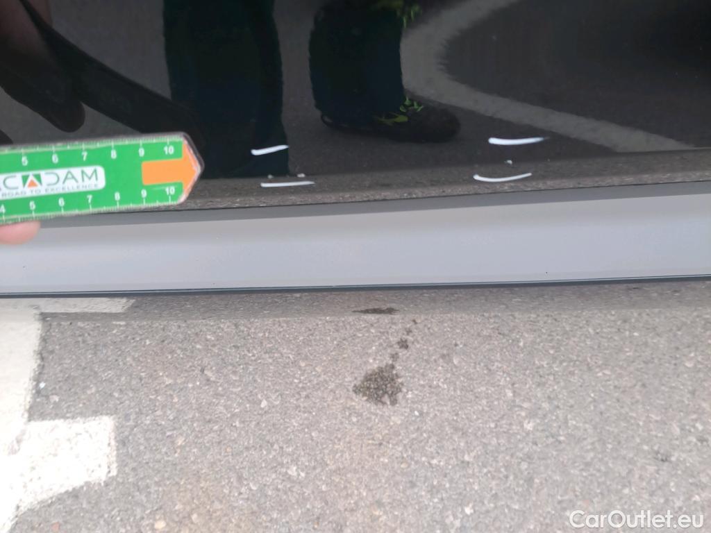  Audi  Q4 E-Tron AUDI  / 2021 / 5P / todoterreno S line 40 e-tron 150kW 82kWh #11