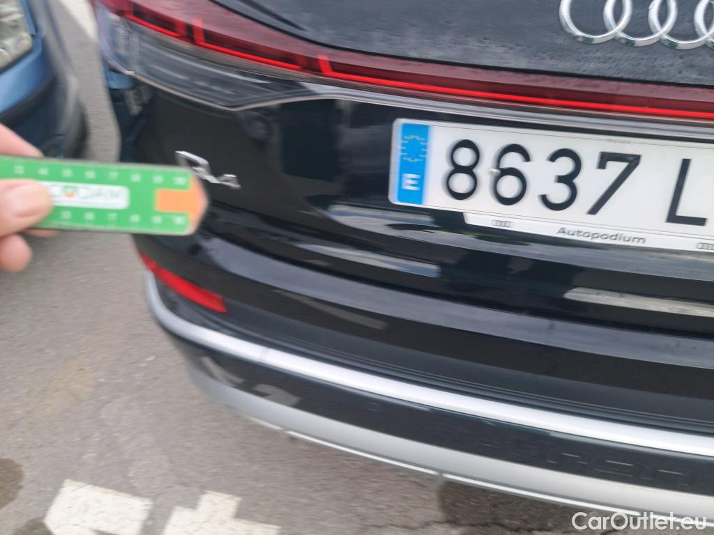  Audi  Q4 E-Tron AUDI  / 2021 / 5P / todoterreno S line 40 e-tron 150kW 82kWh #34