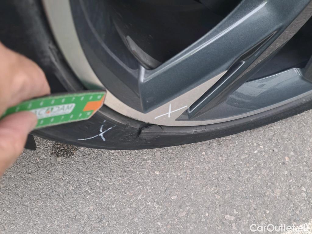  Audi  Q4 E-Tron AUDI  / 2021 / 5P / todoterreno S line 40 e-tron 150kW 82kWh #6