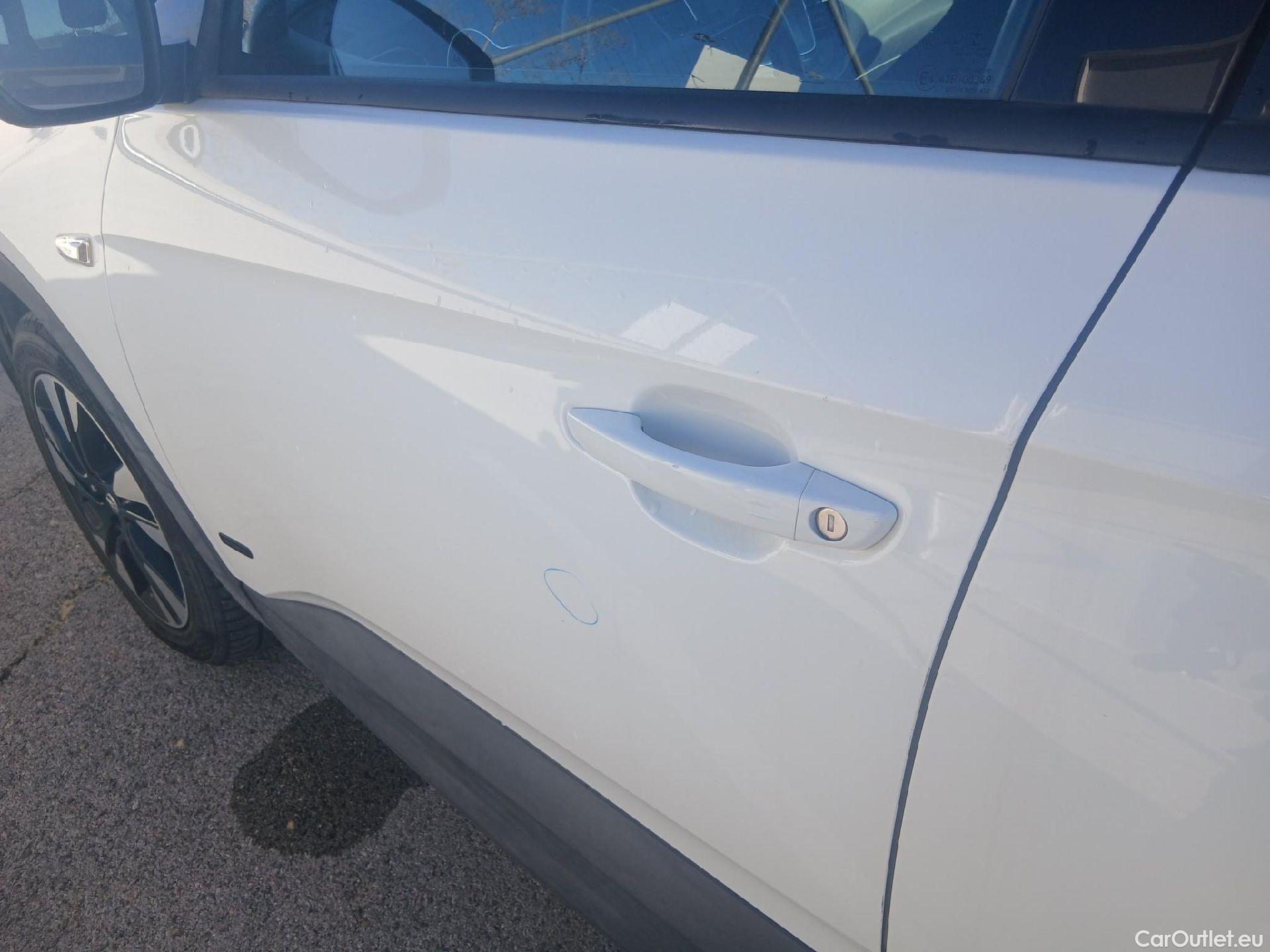  Opel   Grandland X OPEL PHEV / 2017 / 5P / todoterreno 1.6 Turbo Ultimate Auto 4x2 #13