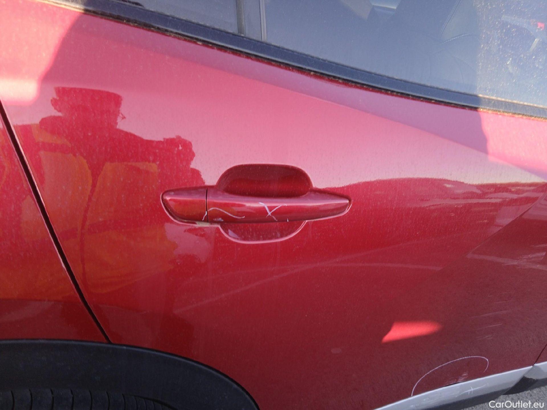  Peugeot  2008 PEUGEOT  / 2019 / 5P / todoterreno GT Puretech 130 S&S EAT8 #31