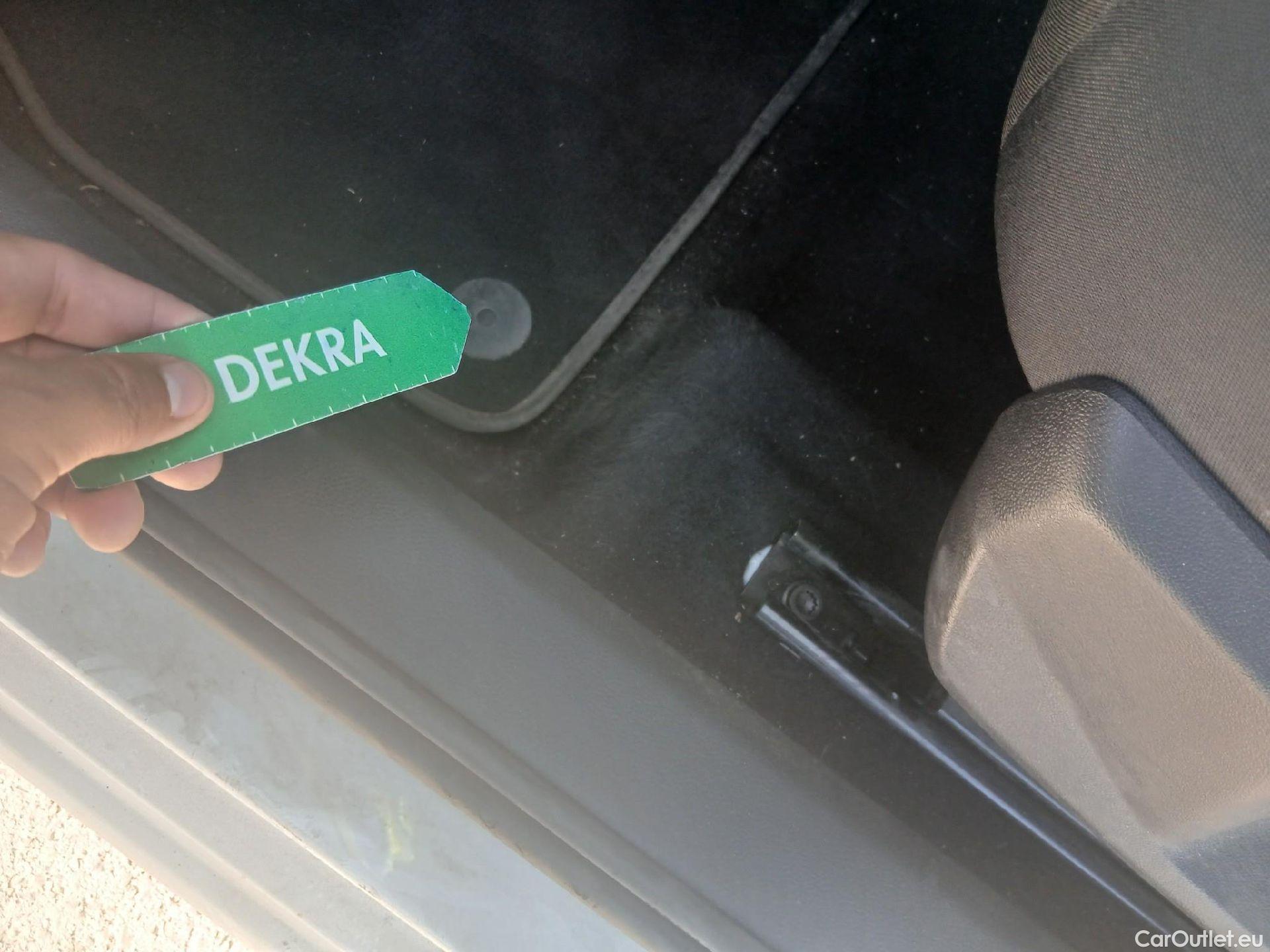  Seat  Ibiza SEAT  / 2017 / 5P / berlina con portón 1.0 MPI 59kW (80CV) Reference Plus(SP) #3