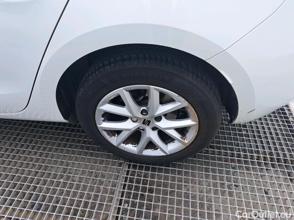  Land Rover  Discovery SEAT Nuevo León / 2020 / 5P / berlina con portón 2.0 TDI 85kW S&S Style Go (AC3) #3