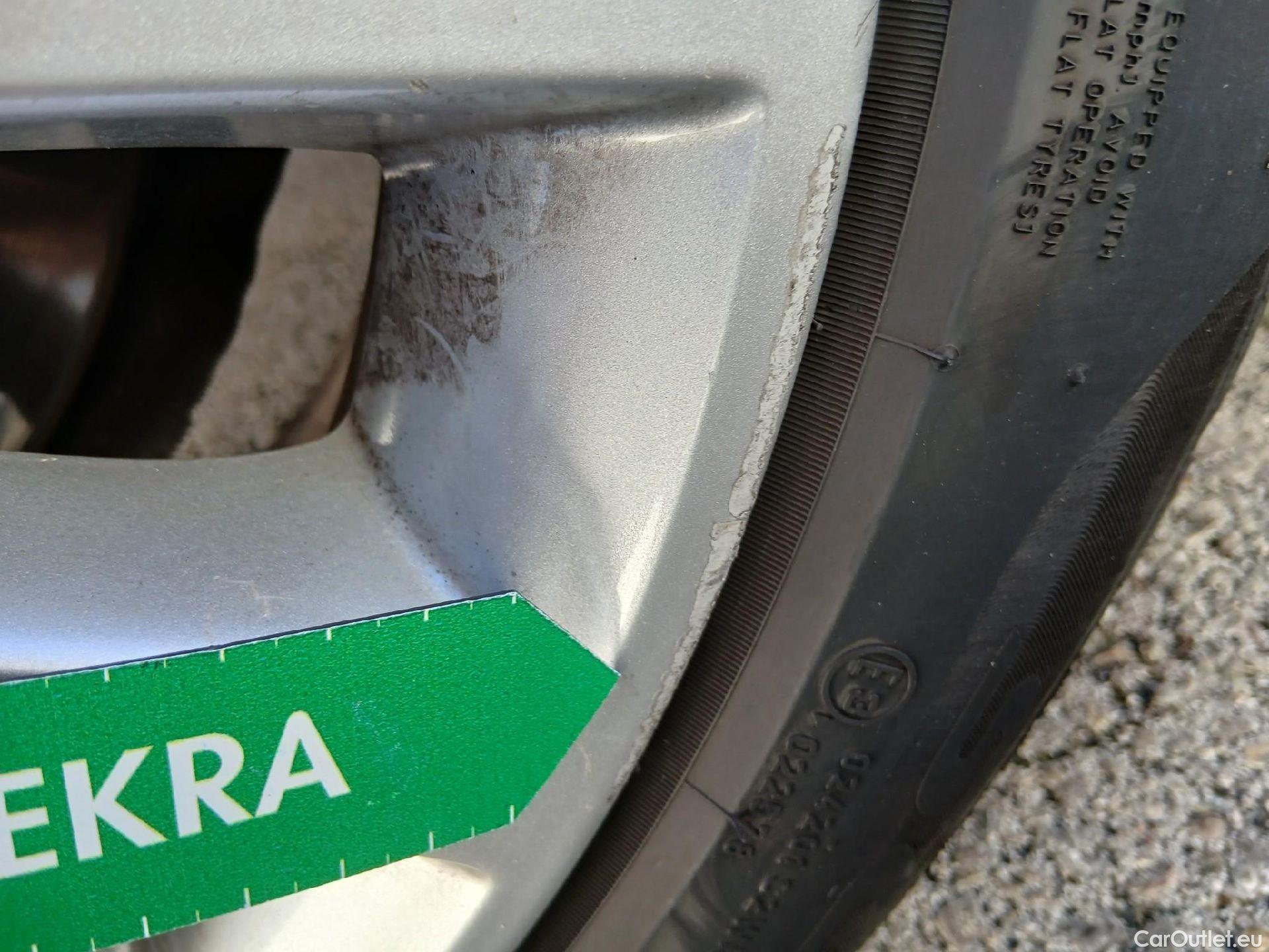  Bmw  Serie 5 BMW  / 2020 / 5P / familiar 520dA xDrive Touring #5