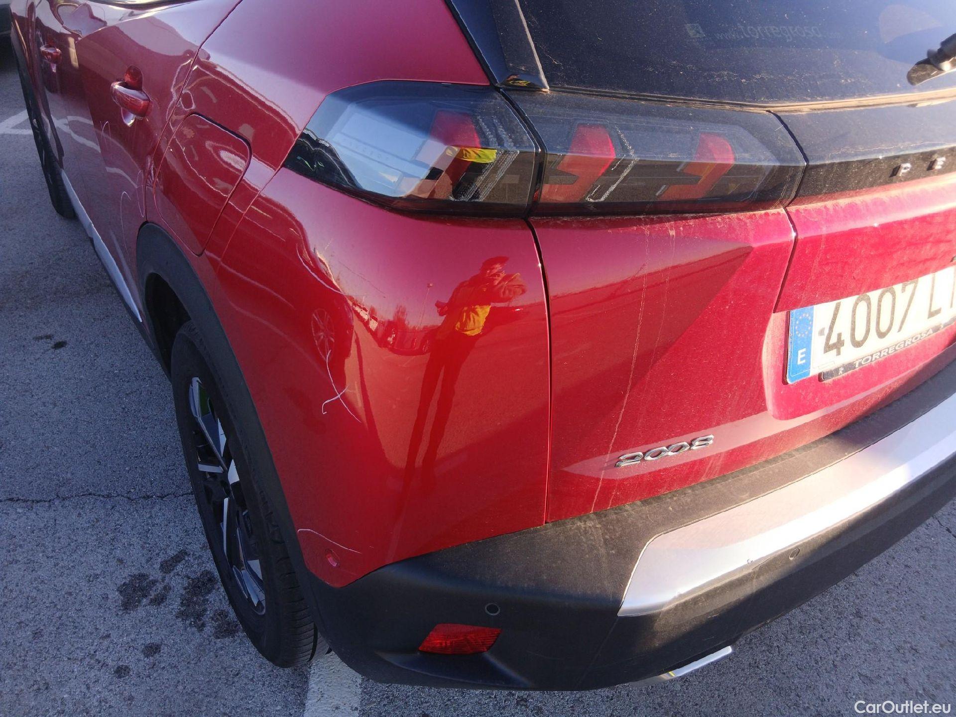  Peugeot  2008 PEUGEOT  / 2019 / 5P / todoterreno GT Puretech 130 S&S EAT8 #16