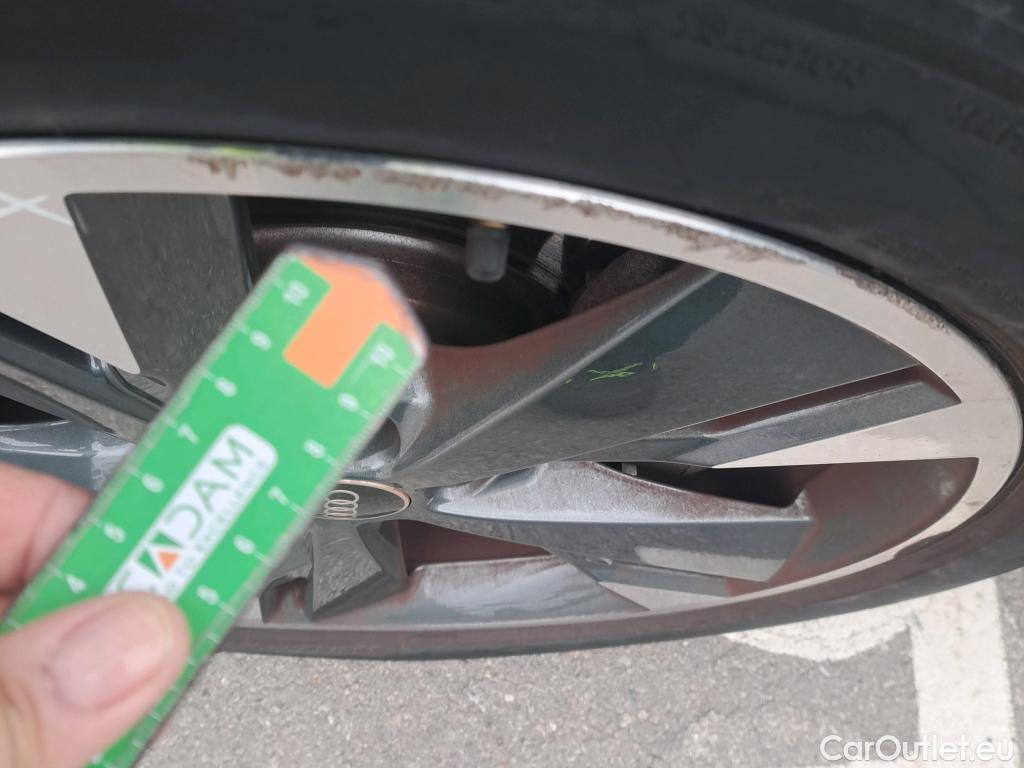  Audi  Q4 E-Tron AUDI  / 2021 / 5P / todoterreno S line 40 e-tron 150kW 82kWh #8