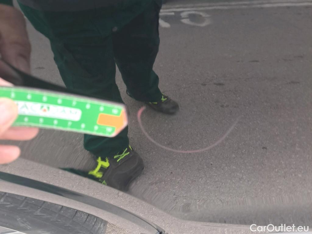  Audi  Q4 E-Tron AUDI  / 2021 / 5P / todoterreno S line 40 e-tron 150kW 82kWh #26