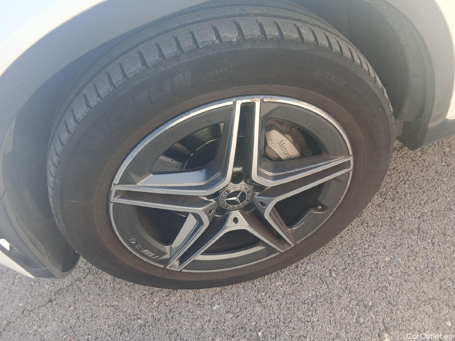  Mercedes  G-Klasee MERCEDES-BENZ GLC Coupé / 2019 / 5P / coupé GLC 220 d 4MATIC #2