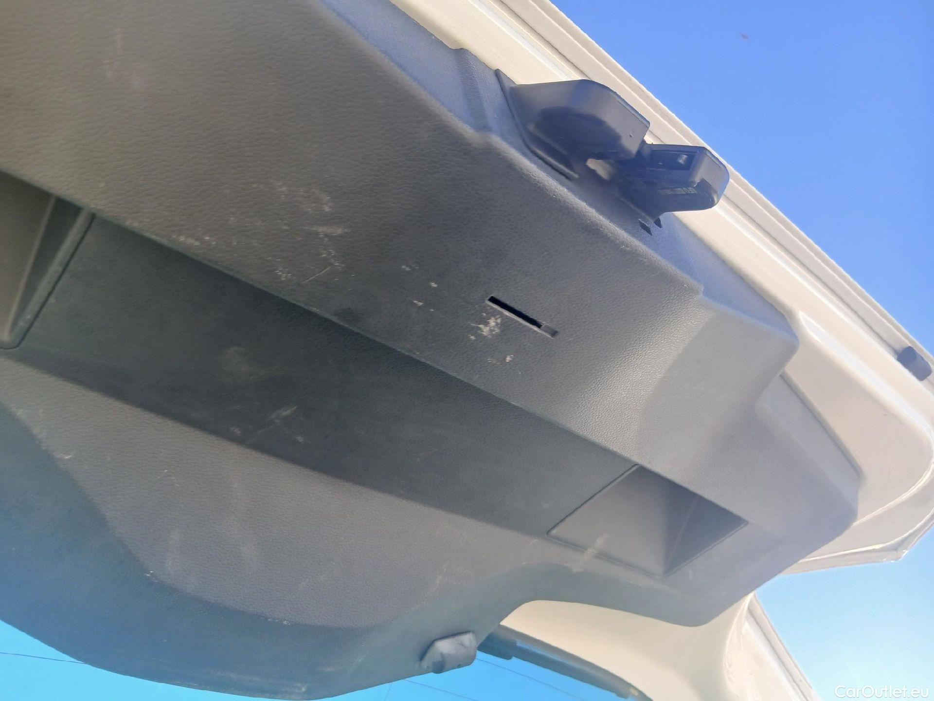  Seat  Ibiza SEAT  / 2017 / 5P / berlina con portón 1.0 MPI 59kW (80CV) Reference Plus(SP) #2