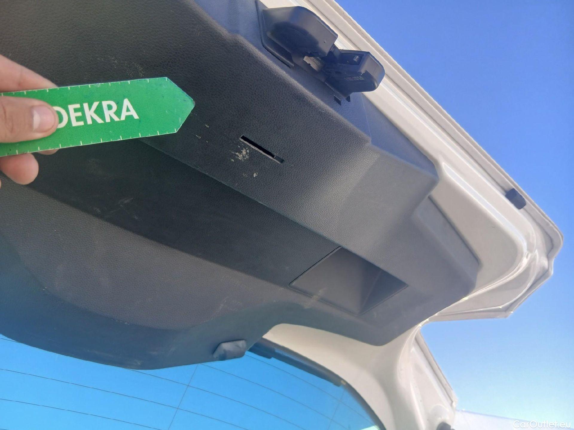  Seat  Ibiza SEAT  / 2017 / 5P / berlina con portón 1.0 MPI 59kW (80CV) Reference Plus(SP) #1