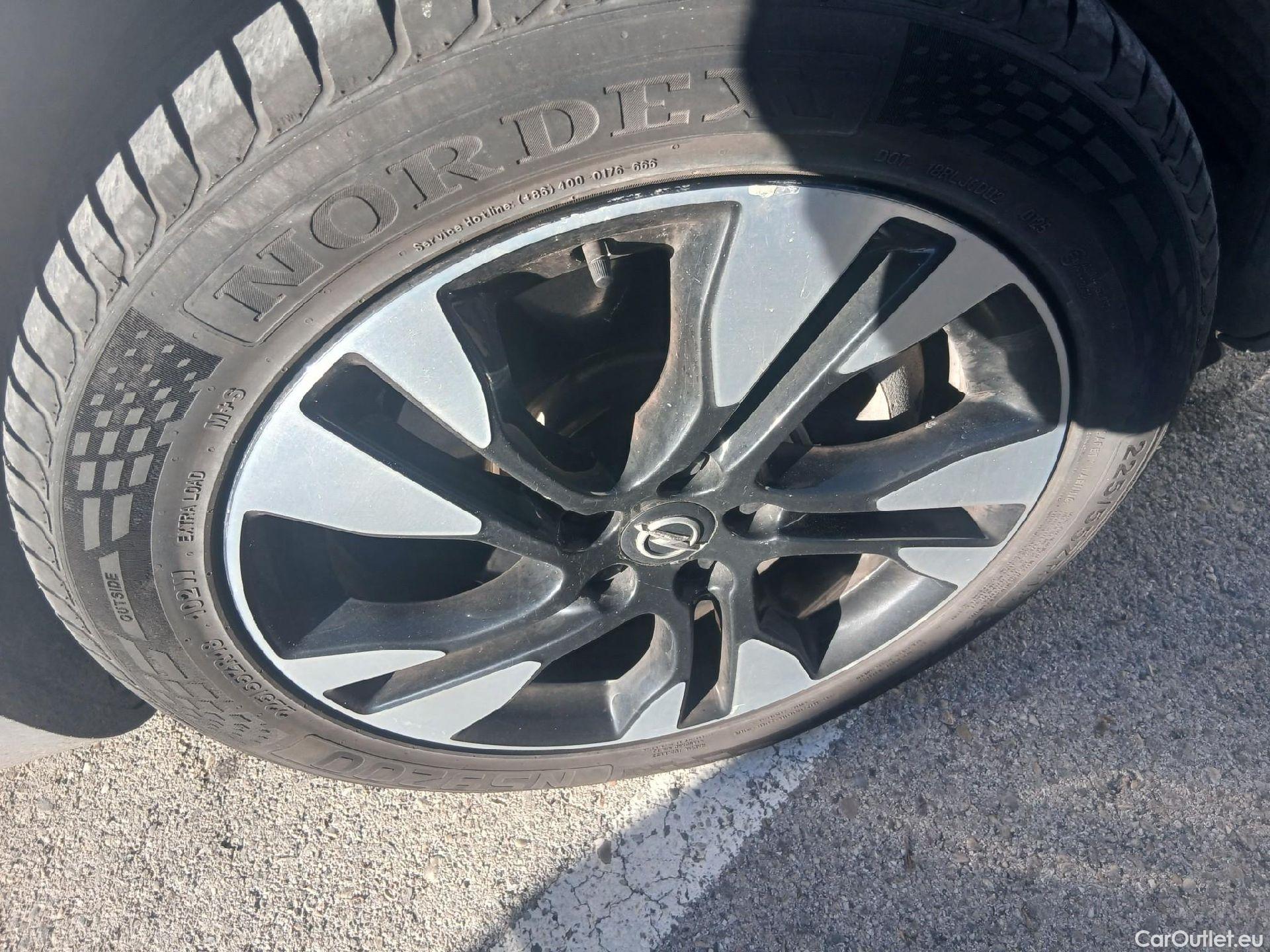  Opel   Grandland X OPEL PHEV / 2017 / 5P / todoterreno 1.6 Turbo Ultimate Auto 4x2 #29